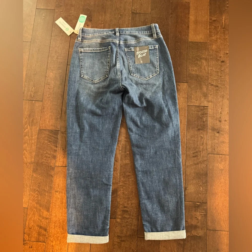 NWT! Judy blue Women's Blue Jeans - Picture 2 of 6